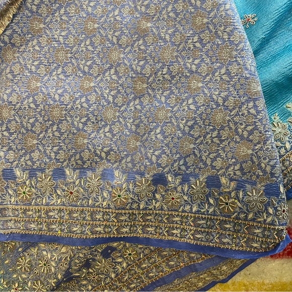 Pure silk banarasi saree each $150 - Picture 6 of 9